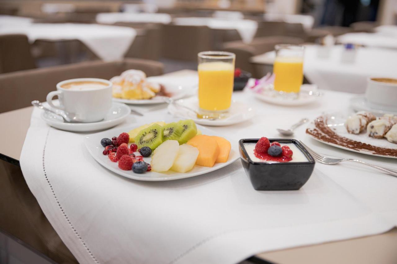 Hotel Politeama Palermo Luaran gambar